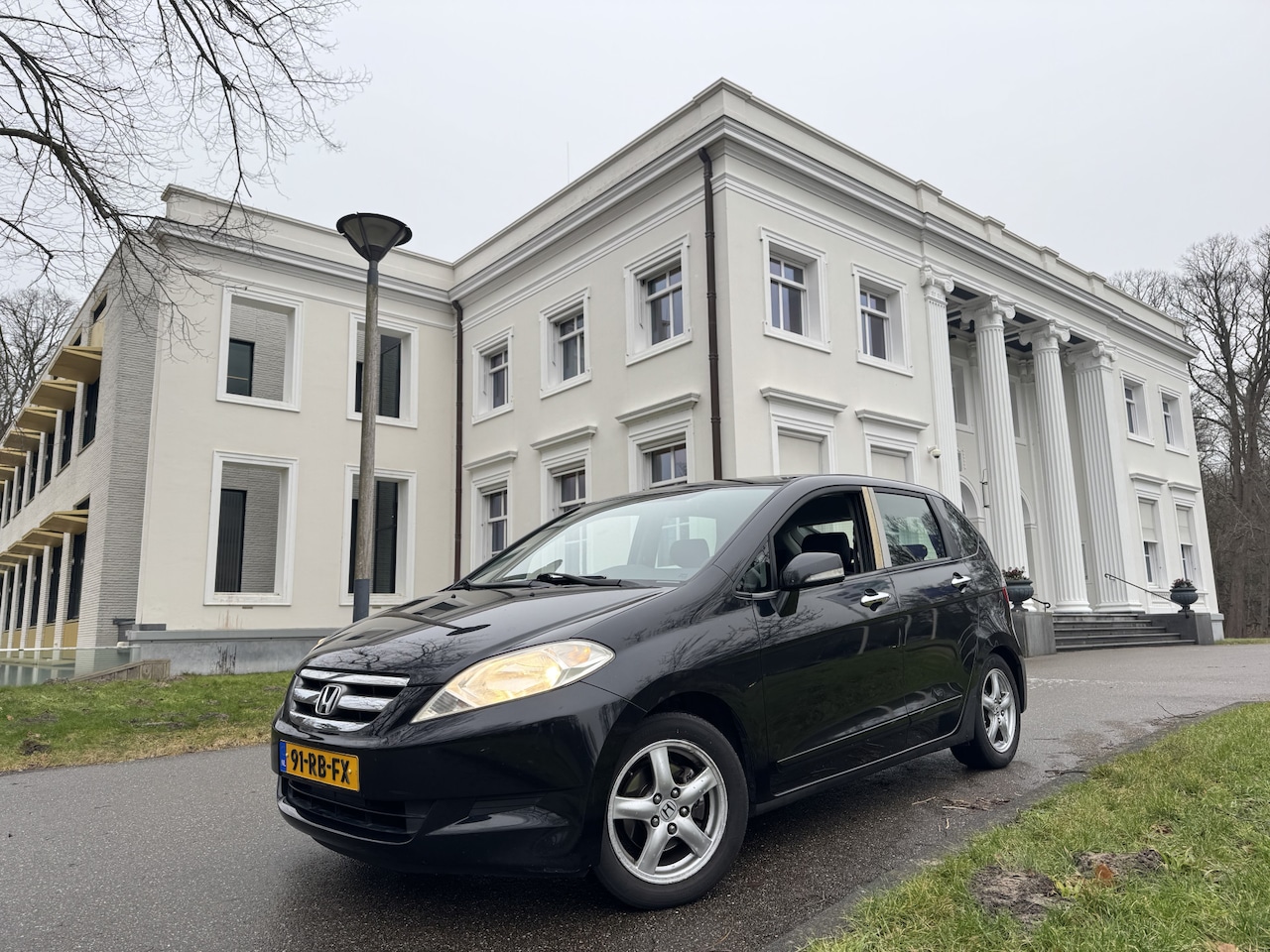 Honda FR-V - 2.0i MPV 6 PERSOONS, RIJKLAAR - AutoWereld.nl