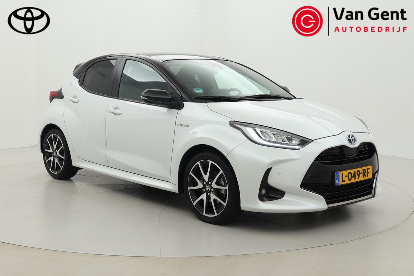 Toyota Yaris - 1.5 Hybrid Executive | Panoramadak | Dodehoek detectie | Navigatie | Stoel-/stuurverwarmin - AutoWereld.nl