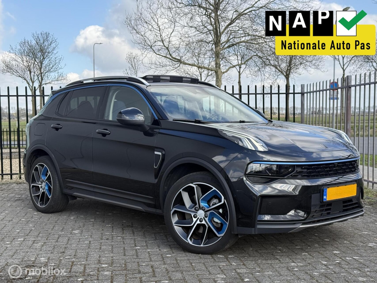 Lynk & Co 01 - 1.5 |Pano|Hybride|Schuifdak - AutoWereld.nl