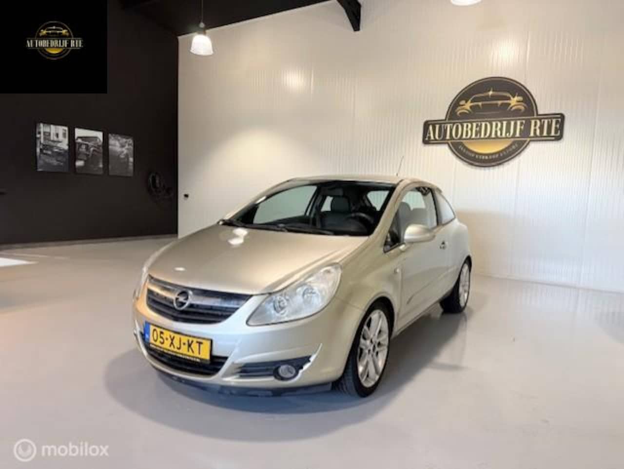 Opel Corsa - 1.2-16V Cosmo 1.2-16V Cosmo - AutoWereld.nl