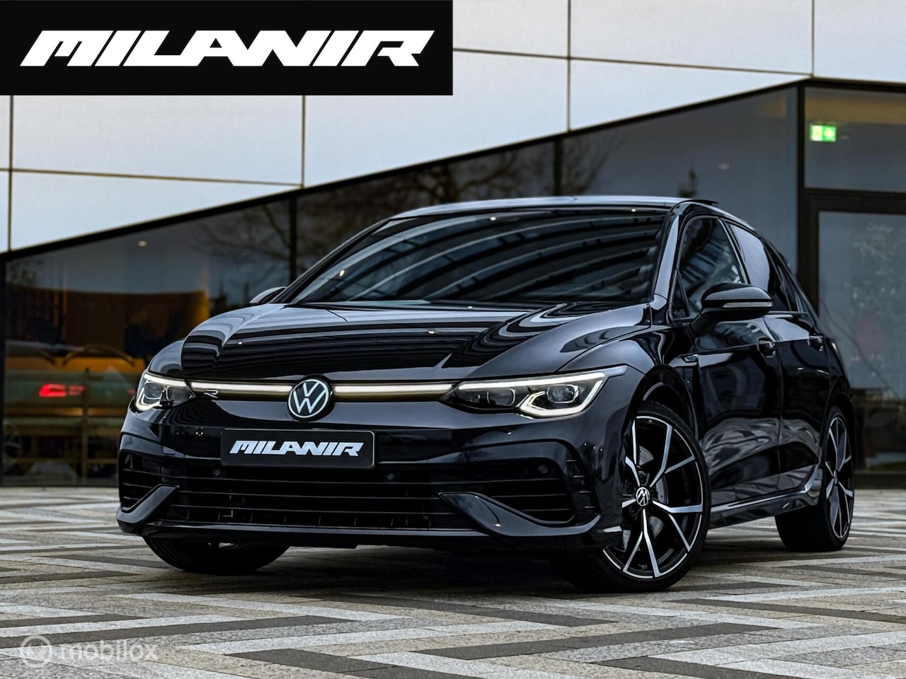 Volkswagen Golf - 2.0 TSI R 4Motion |Pano |Akra|Drift |HUD|H&K - AutoWereld.nl