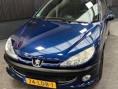 Peugeot 206 - 1.4 Air-line 3 Lage km-stand-2e eigenaar-Airco
