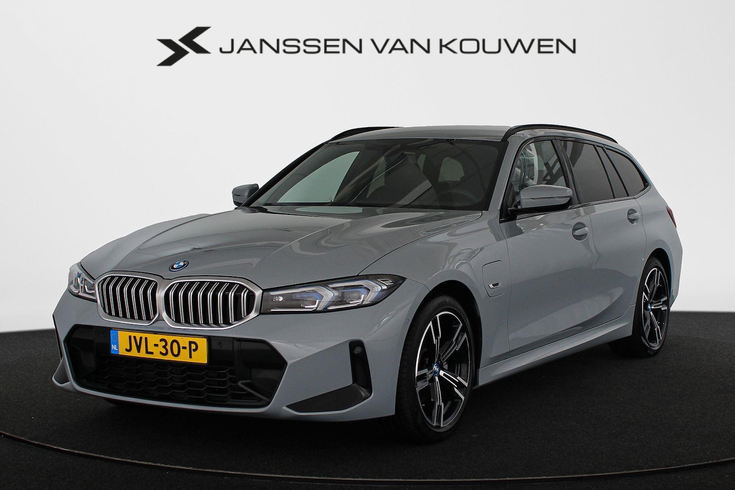 BMW 3-serie Touring - 320e M Sport Achteruitrijcamera Head-Up Stoelverwarming - AutoWereld.nl