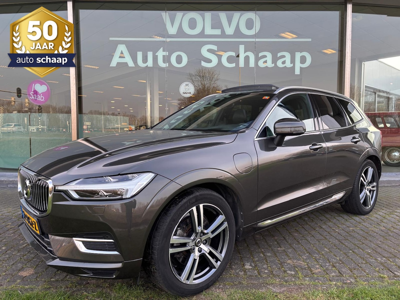 Volvo XC60 - 2.0 T8 Twin Engine AWD Inscription Plus | Rijklaar incl garantie | Panoramadak Bowers and - AutoWereld.nl