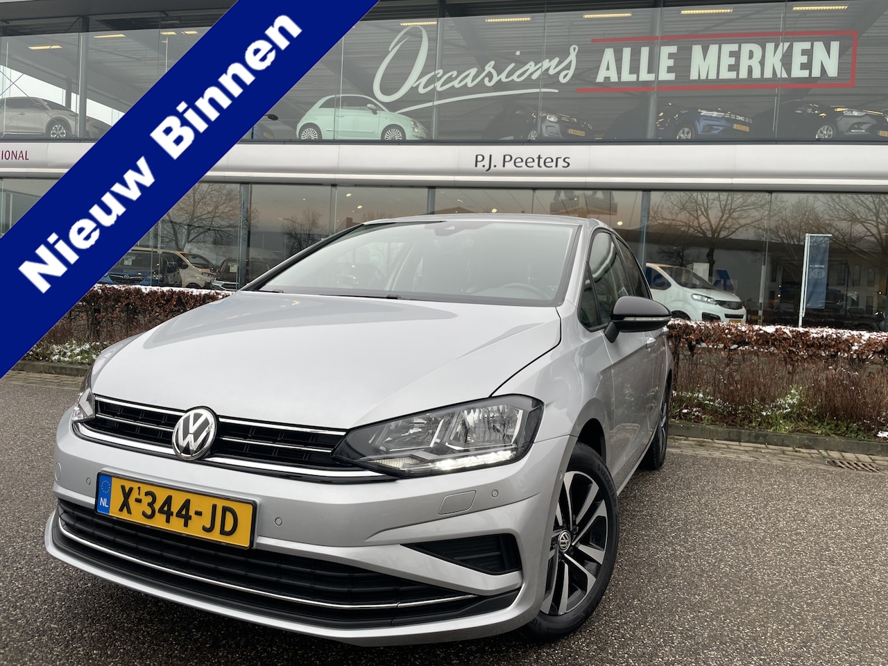 Volkswagen Golf Sportsvan - 1.5 TSI ACT Comfortline Airco - Cruise control - Navigatiesysteem - Parkeersensoren voor e - AutoWereld.nl
