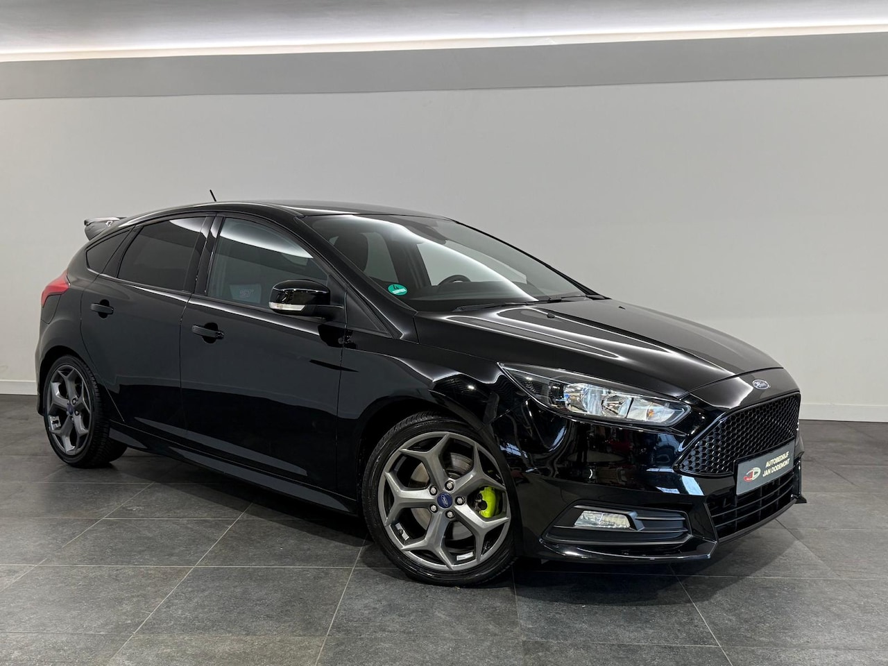 Ford Focus - 2.0 ST | NAVIGATIE | CRUISE control | RECARO - AutoWereld.nl
