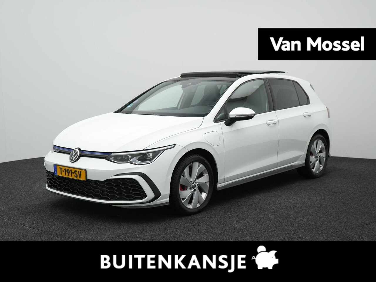 Volkswagen Golf - 1.4 eHybrid GTE | Panorama-schuif-/kanteldak | Trekhaak | IQ Lights | Winter-pakket | Star - AutoWereld.nl