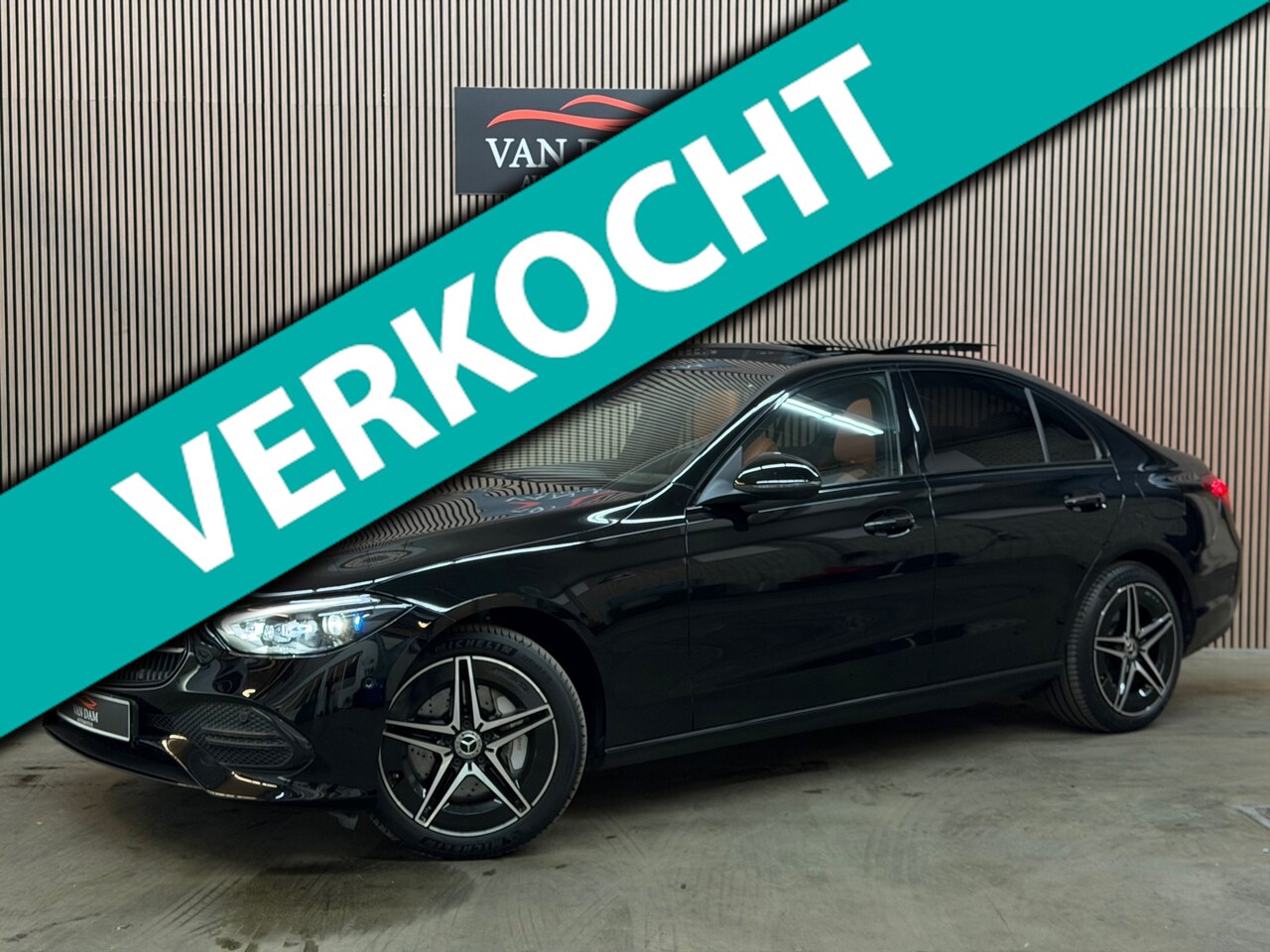 Mercedes-Benz C-klasse - 300 e AMG Line 2022 PANO LED CAMERA LEDER - AutoWereld.nl