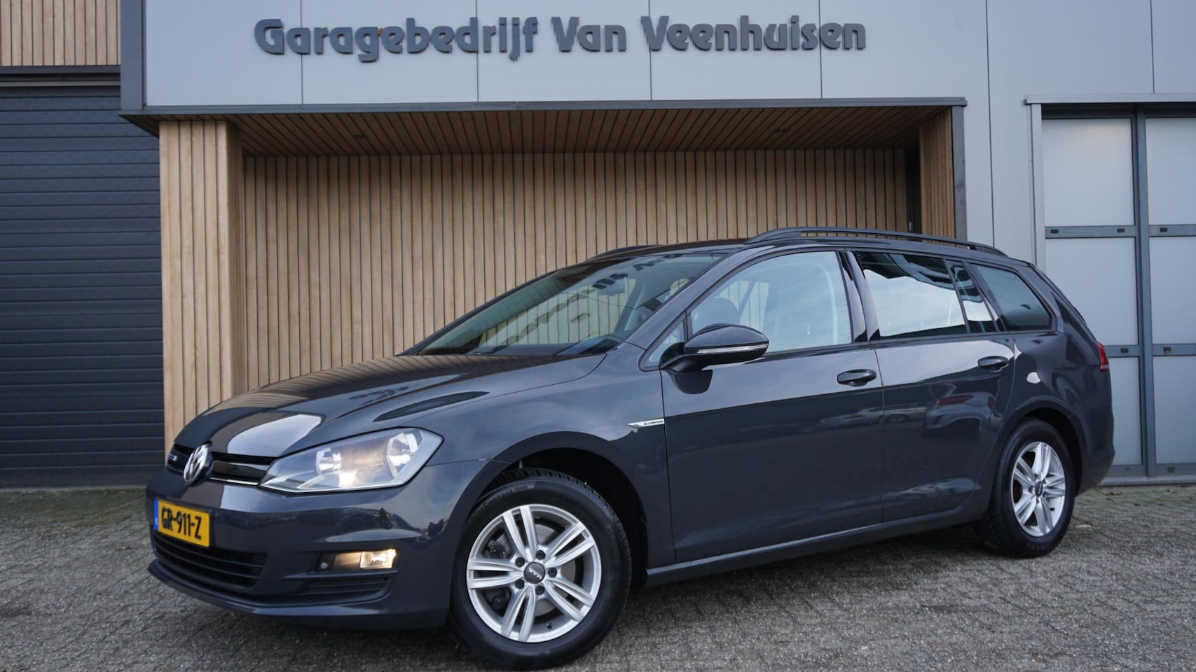 Volkswagen Golf Variant - 1.0 TSI 115PK Comfortline Cruise controle PDC Airco 15inch LM *92656 km* Carplay Clima *NL - AutoWereld.nl