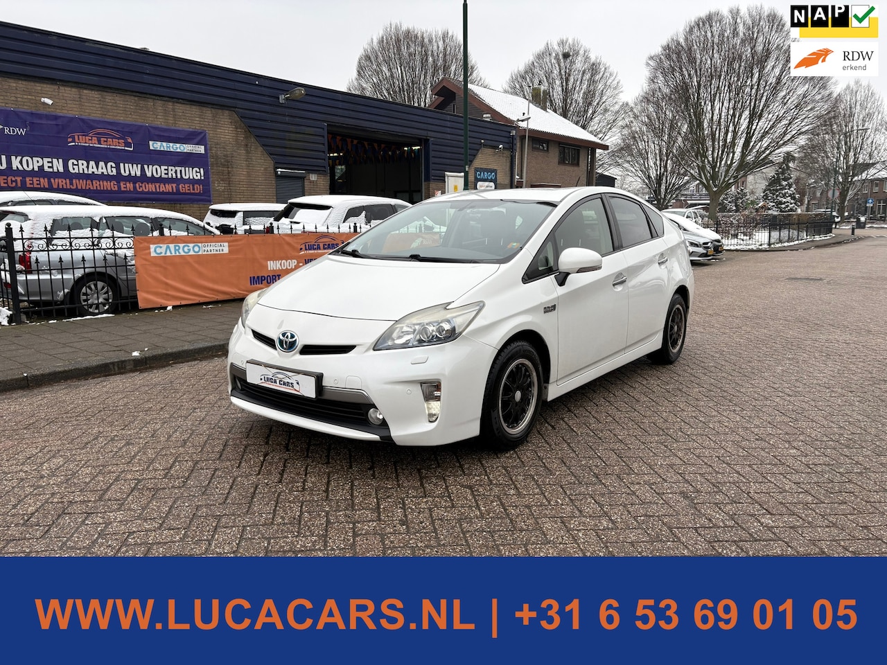 Toyota Prius - 1.8  Plug-in Dynamic Business 1.8 Plug-in Dynamic Business - AutoWereld.nl
