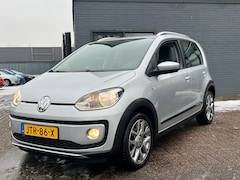 Volkswagen Up! - 1.0 cross up BlueMotion / Airco / Stoelverwarming / Navi #Leuke auto