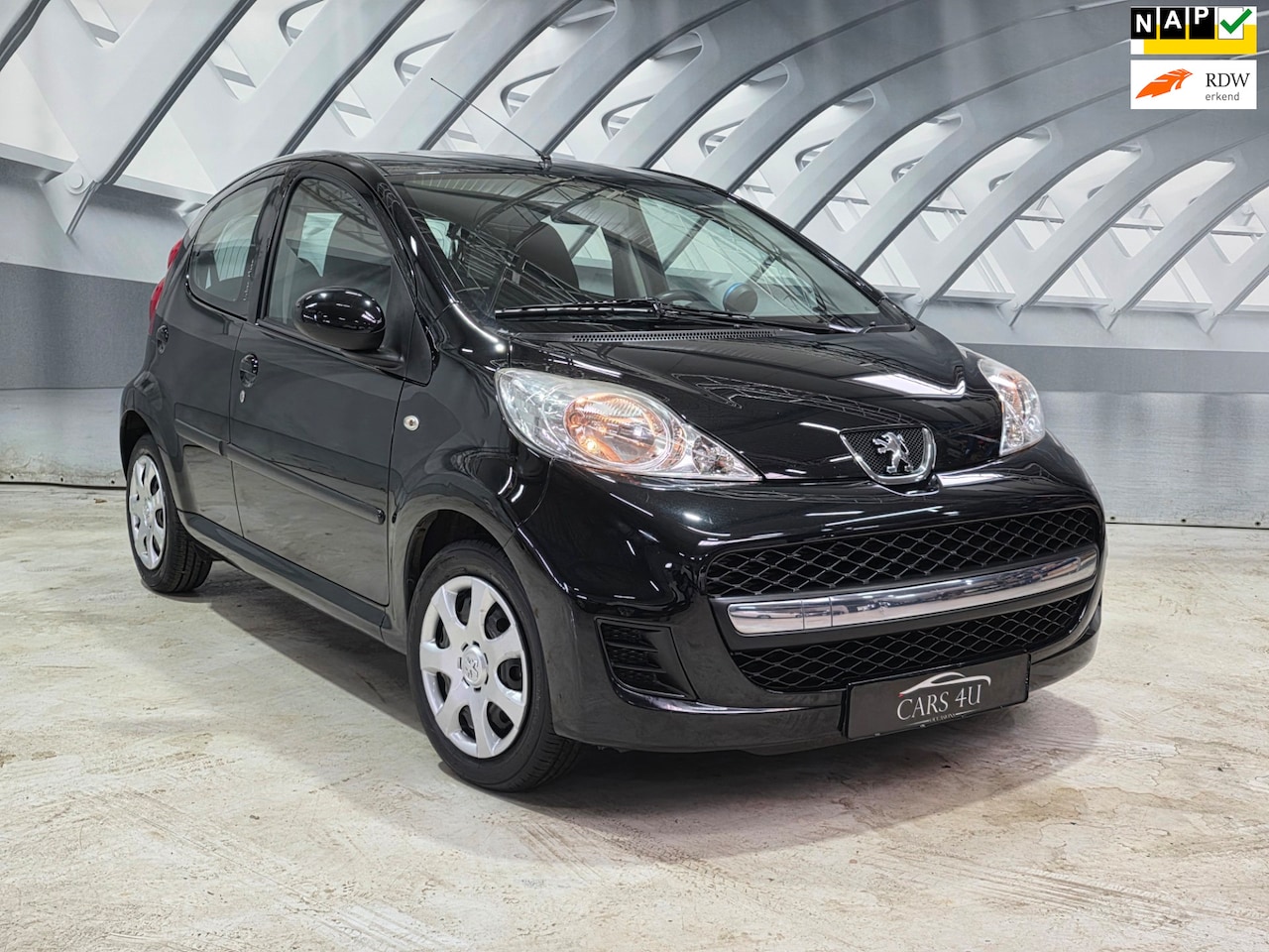 Peugeot 107 - 1.0-12V Urban Move airco toerenteller elek ramen - AutoWereld.nl