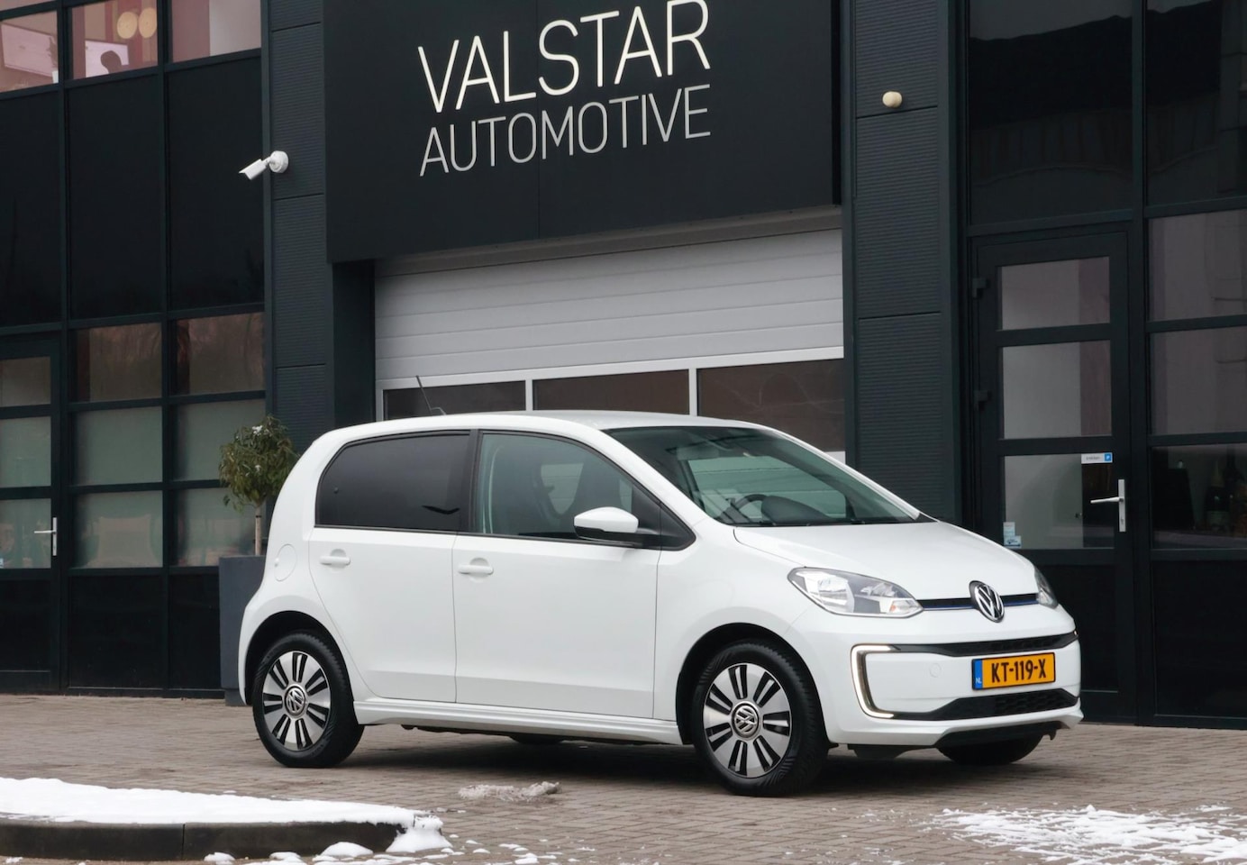 Volkswagen e-Up! - E-up! | Stoelverwarming | DAB | SoH 86 % ! - AutoWereld.nl