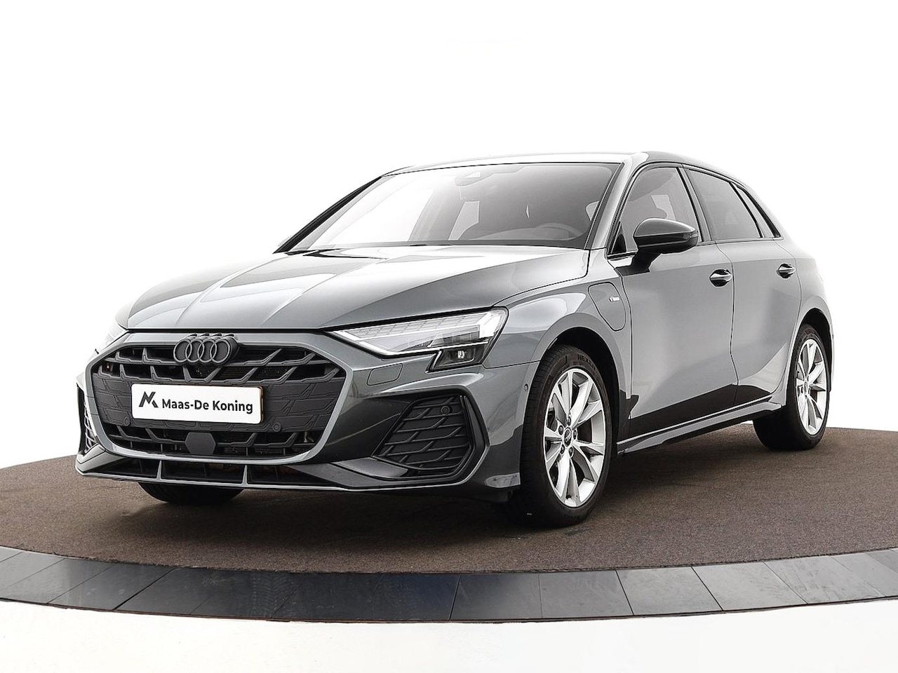 Audi A3 Sportback - 40 TFSIe S-tronic 204pk S Edition · Camera · Parkeerassistent · Zwart Optiek Pakket Plus · - AutoWereld.nl