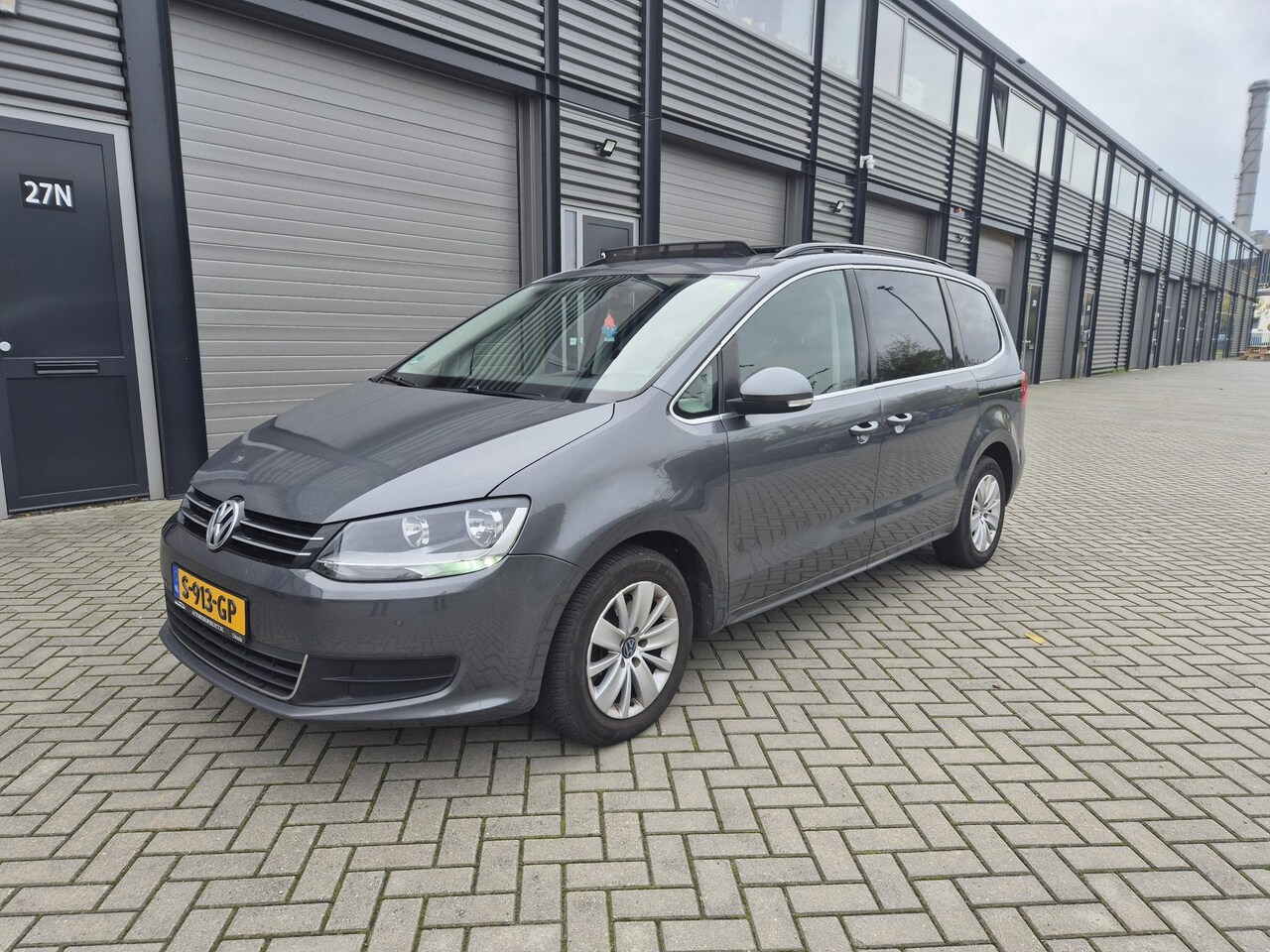 Volkswagen Sharan - 1.4 TSI Highline 7p. Automaat*Lederen bekleding*Panoramadak*Nai*PDC-Cruise Control enz. De - AutoWereld.nl