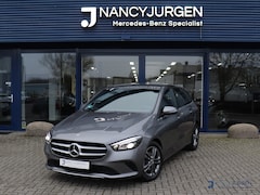 Mercedes-Benz B-klasse - 180 Business Solution | Trekhaak | Camera | Parkeerhulp Voor + Achter | Navi | Privacy Gla