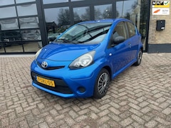 Toyota Aygo - VVT-i Now, Navi, Nieuwe APK , Zuinig