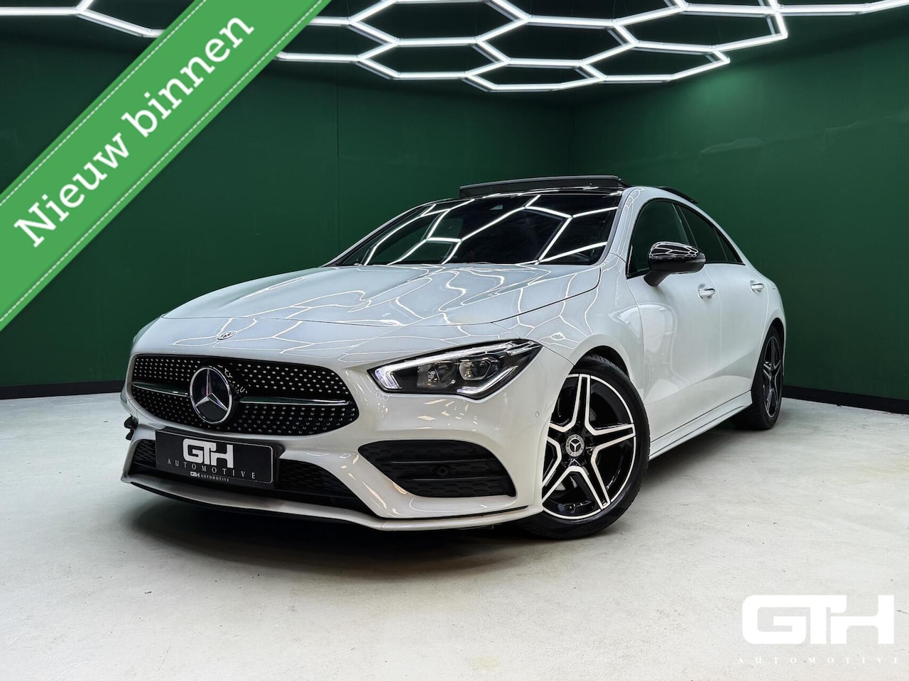 Mercedes-Benz CLA-Klasse - 200 AMG Camera | Keyless | Pano | Sfeer - AutoWereld.nl