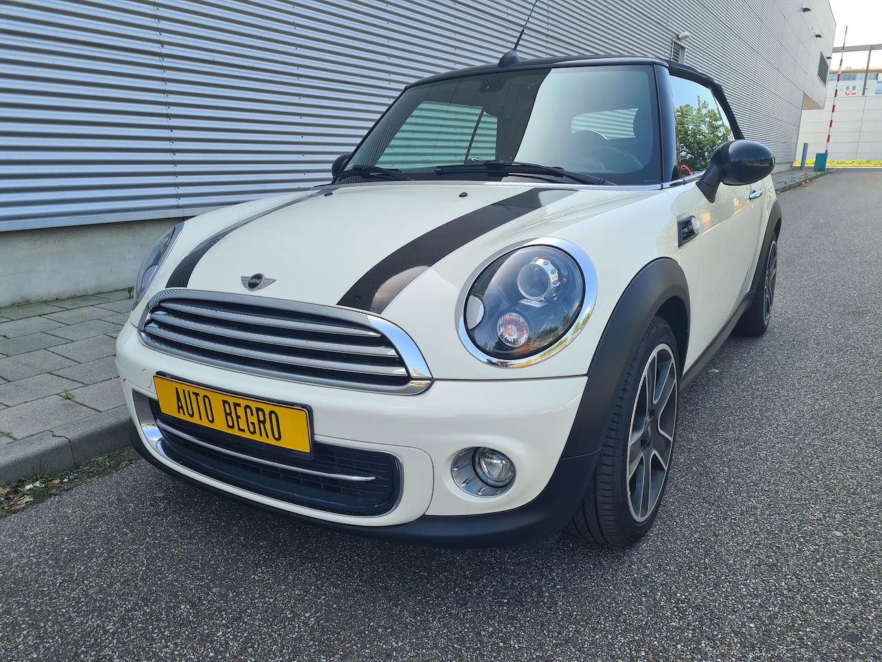MINI Cabrio - 1.6 Cooper Pepper - AutoWereld.nl