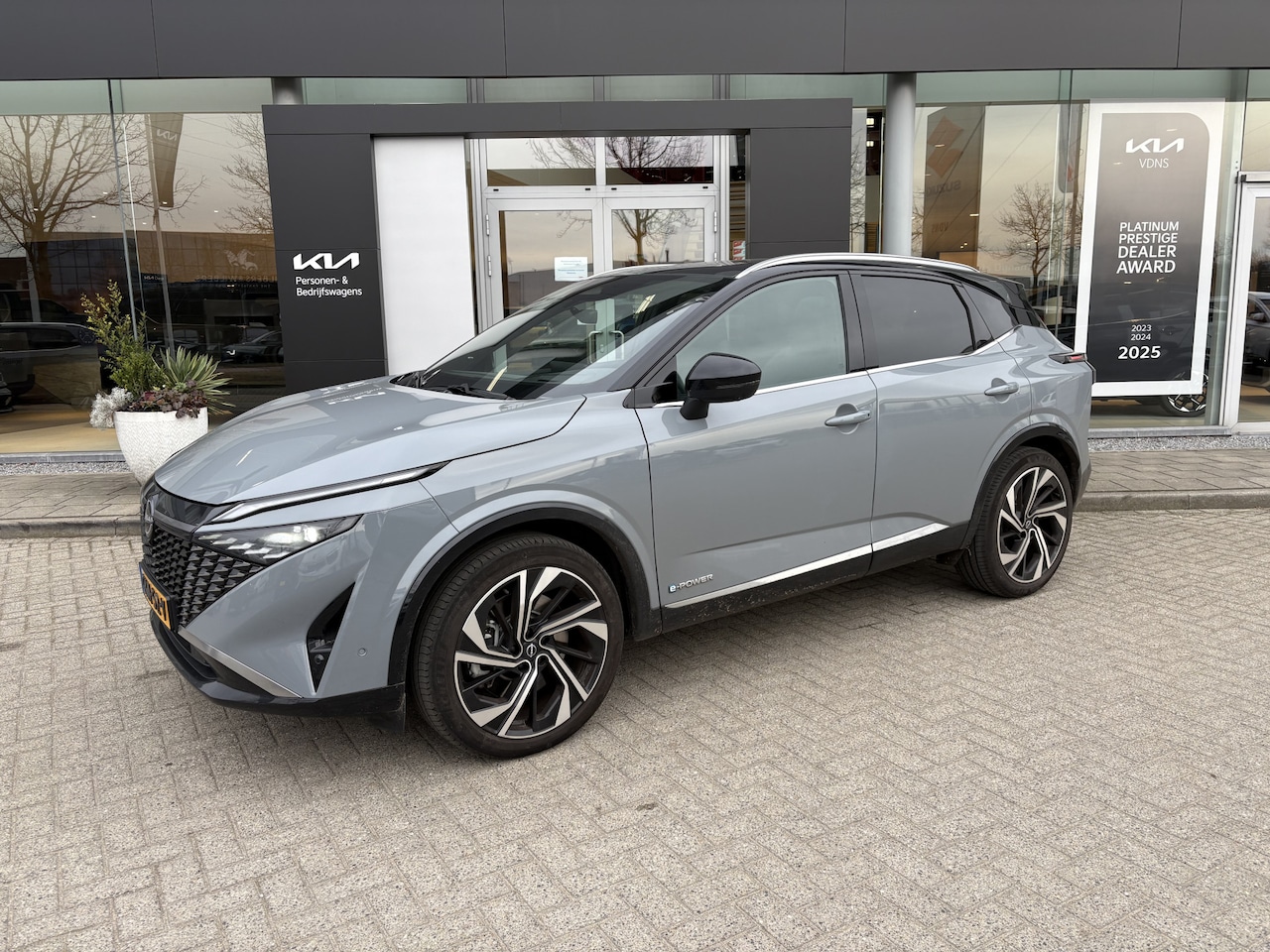 Nissan Qashqai - 1.5 e-Power Tekna Plus // info roel 0492-588951 // 1e eigenaar // nieuwstaat info roel 049 - AutoWereld.nl