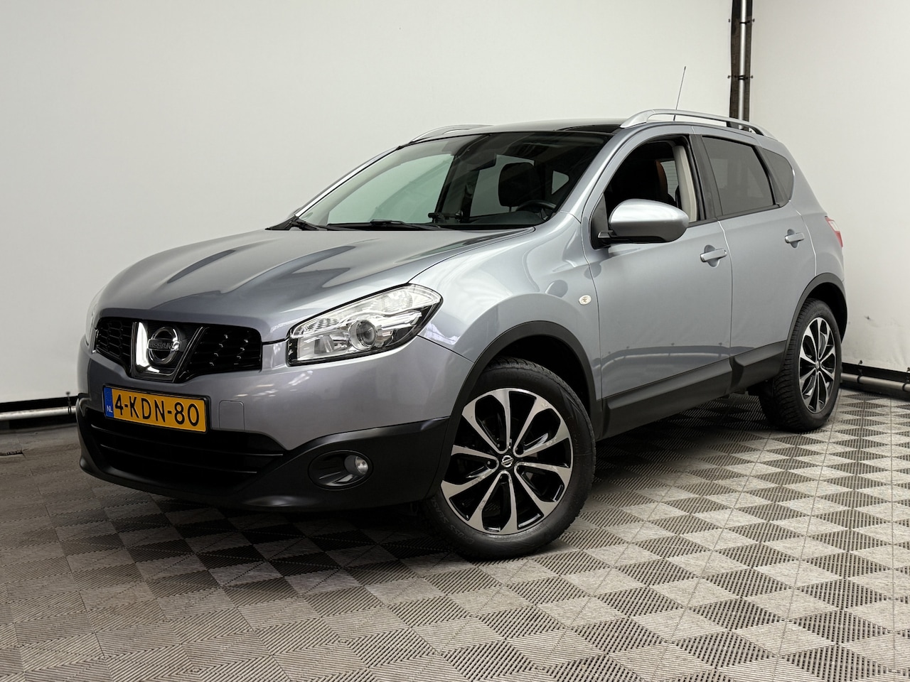 Nissan Qashqai - 1.6 Connect Edition Pano Trekhaak Camera NL Auto - AutoWereld.nl
