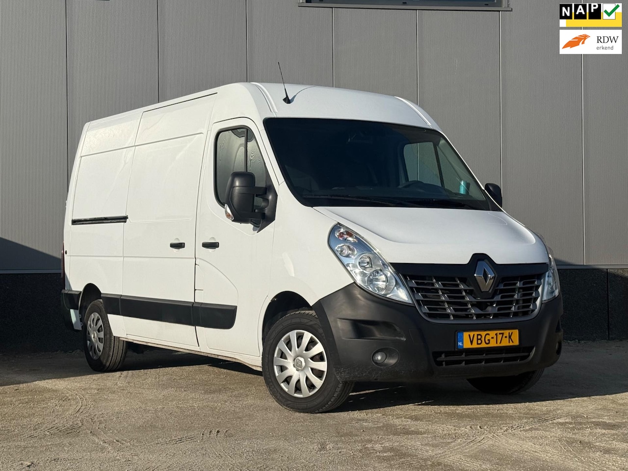 Renault Master - T35 2.3 dCi L2H2 Airco, Cruise, Apk! - AutoWereld.nl