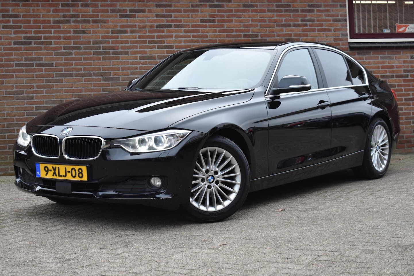BMW 3-serie - 320d EfficientDynamics Edition High Executive '14 Navi Clima Cruise Leder - AutoWereld.nl