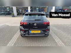 Volkswagen T-Roc - 1.5 TSI Sport Business R | 150 PK | Automaat | Apple Carplay / Android Auto | Panoramaschu