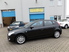 Hyundai i30 - 2.0i Style 2.0