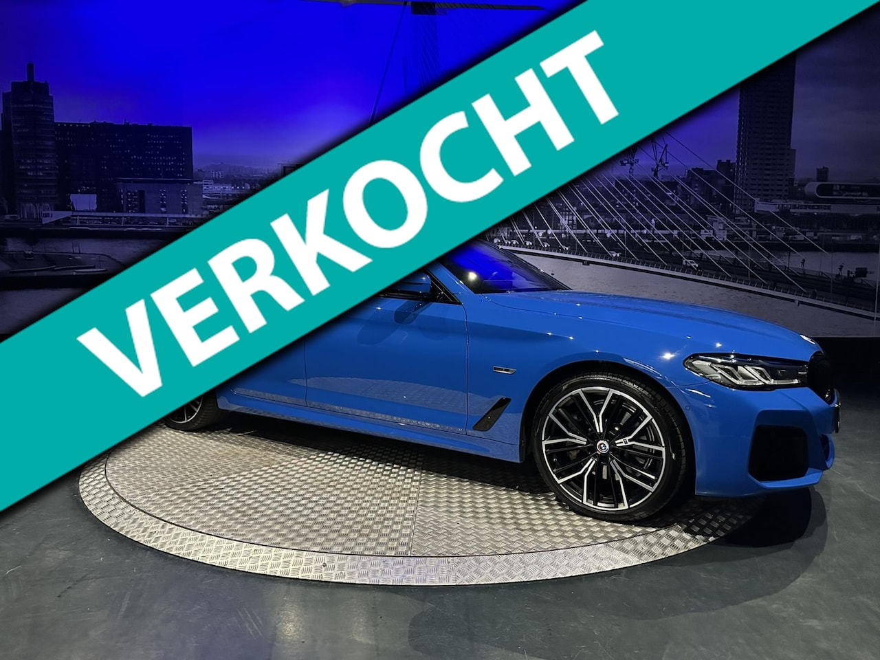 BMW 5-serie - 530e Business Edition Plus *Schuifdak*Laser*HUD*ACC* - AutoWereld.nl