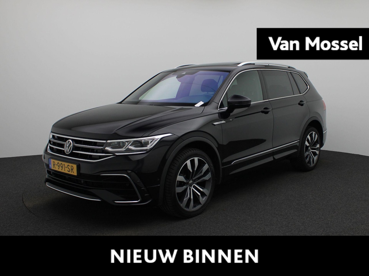 Volkswagen Tiguan Allspace - 1.5 TSI R-Line Business+ | 150 PK | 7 ZITS |  PANORAMADAK | IQ LIGHT | CAMERA | VIRTUAL CO - AutoWereld.nl