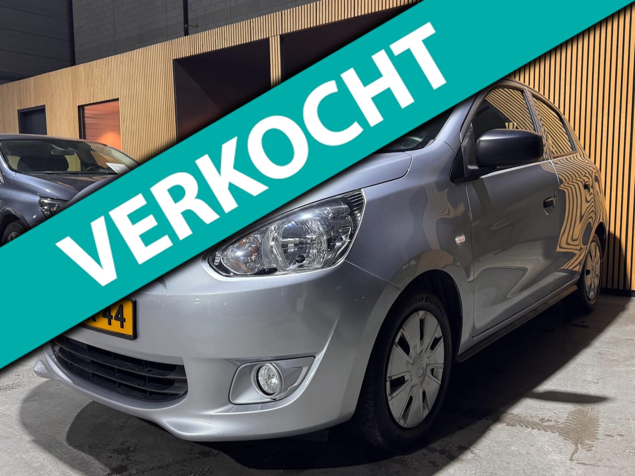 Mitsubishi Space Star - 1.0 Inform Airco|Cruise|Electr. Pakket|NAP|APK - AutoWereld.nl