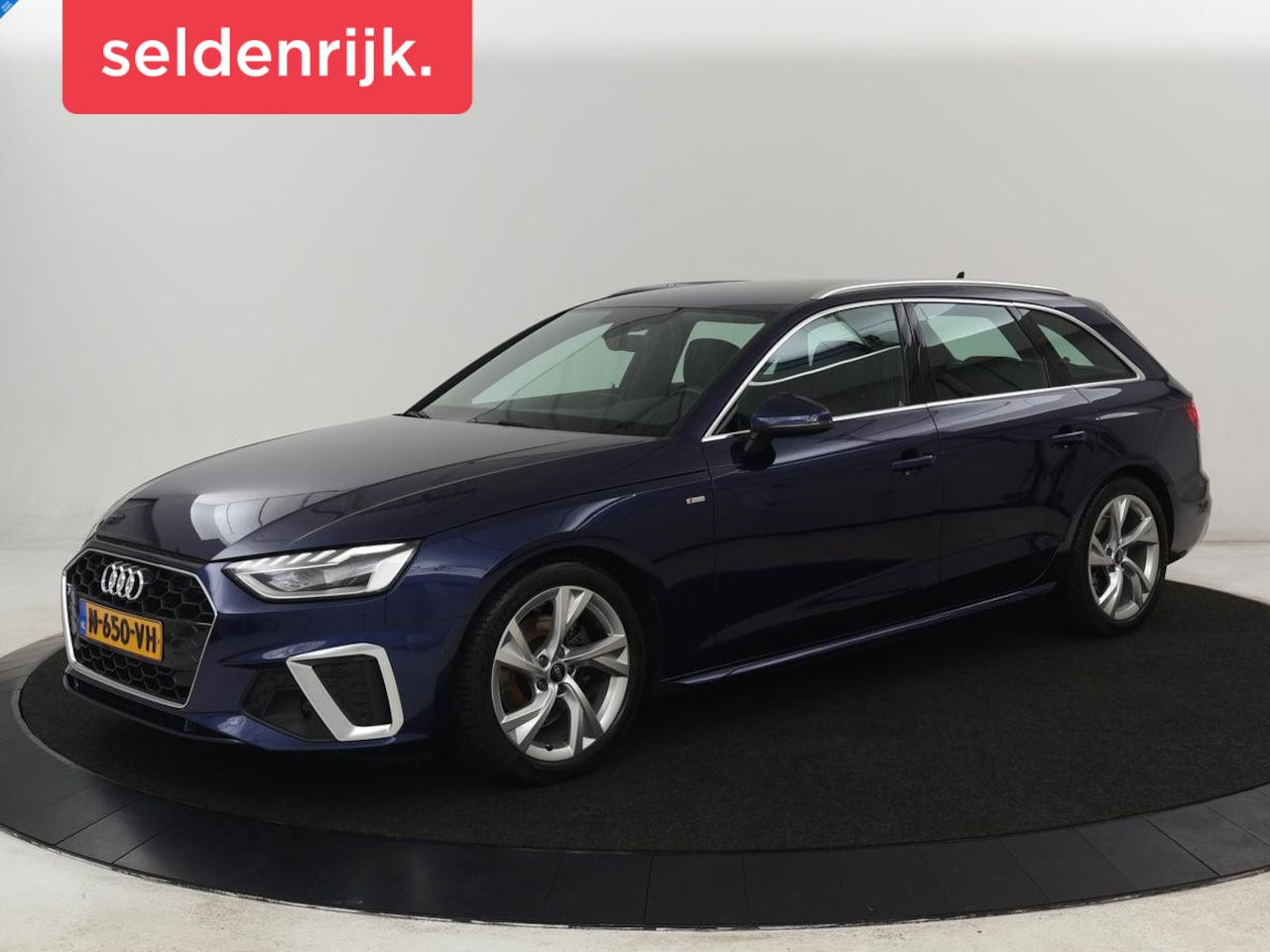 Audi A4 - 35 TFSI S edition | Leder | Stoelverwarming | Adaptive cruise | Memory | Camera | Carplay - AutoWereld.nl