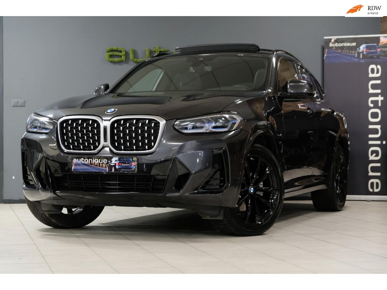 BMW X4 - XDrive20i High Executive *M-Pakket* 20dkm LASER/20"/PANO/LEDER |ALS NIEUW| - AutoWereld.nl