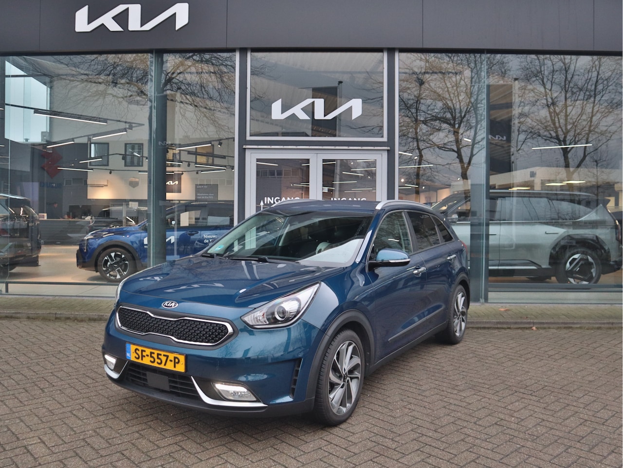 Kia Niro - 1.6 GDi Hybrid ExecutiveLine | Cruise Control Adaptief | Leder | Stoelverwarming | Dode ho - AutoWereld.nl