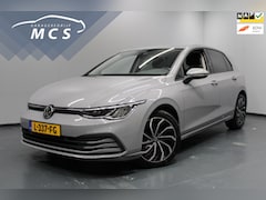 Volkswagen Golf - 1.0 eTSI Life / Automaat / Carplay / Camera
