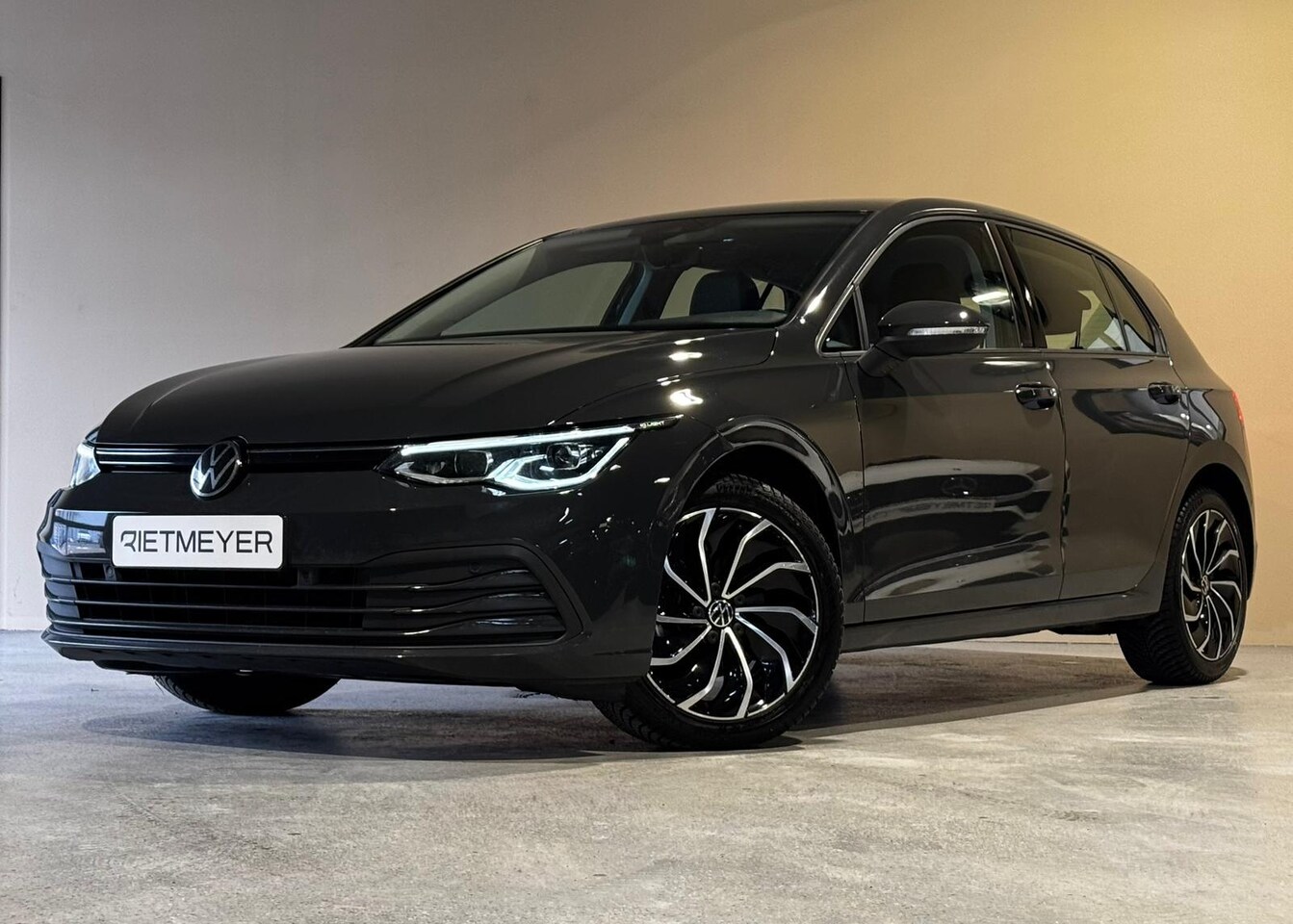 Volkswagen Golf - 1.5 eTSI Life Business |Camera |IQ LED | Memory seat |Stoel verwarming | - AutoWereld.nl