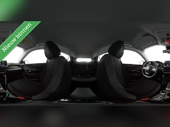 Peugeot e-2008 - EV Active 50 kWh | Camera | CarPlay |