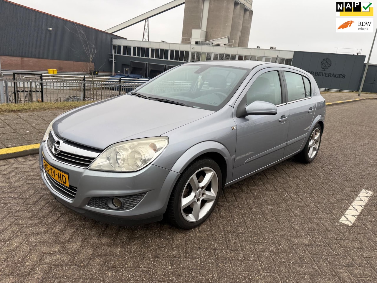 Opel Astra - 1.6 T Cosmo 1.6 T Cosmo - AutoWereld.nl