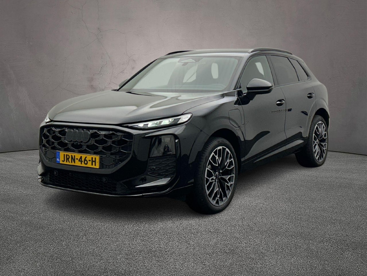 Audi Q3 - 1.5 200kW e-hybrid S edition | Trekhaak | 20-Inch | Privacy-glass | Zwart optiek | Technie - AutoWereld.nl