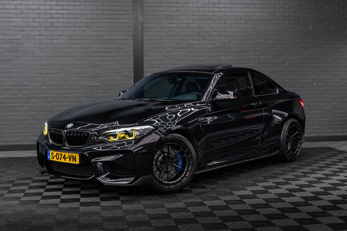 BMW 2-serie Coupé - M2 DCT | NOVA PERFORMANCE 19 INCH CUSTOM WHEELS | CS STOELEN | CS STUUR | CARBON INTERIEUR - AutoWereld.nl