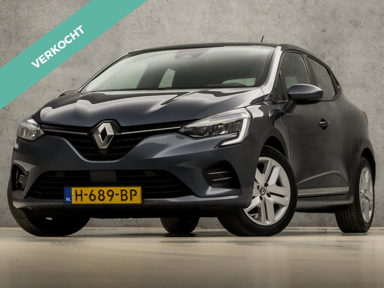 Renault Clio - 1.0 TCe Sport (APPLE CARPLAY, GROOT NAVI, PARKEERSENSOREN, SPORTSTOELEN, LM VELGEN, CRUISE - AutoWereld.nl