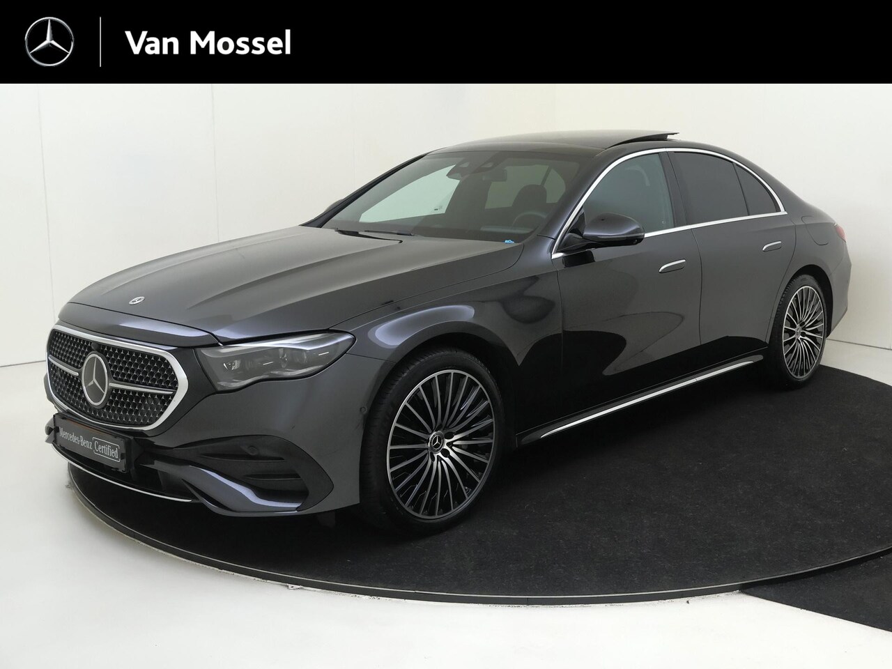 Mercedes-Benz E-klasse - 300 e Sport Edition AMG /Panoramadak /Memory /360 Camera /20 Inch - AutoWereld.nl