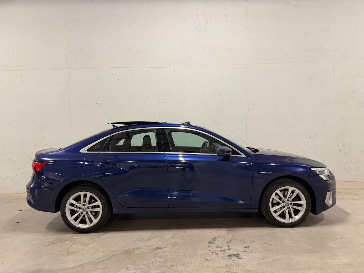 Audi A3 Limousine - 35 TFSI S-line Pano Automaat Leer Navi Cruise C. Stoelverw. - AutoWereld.nl