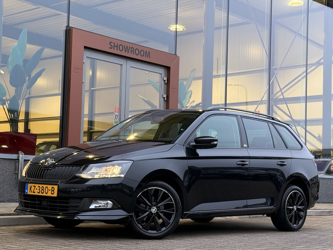 Skoda Fabia Combi - 1.2 TSI Monte Carlo | Glazen dak | Cruise | Led | Kuipstoelen - AutoWereld.nl