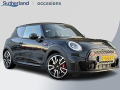 MINI John Cooper Works - 2.0 Essential 230pk | Panoramadak | Stoelverwarming |