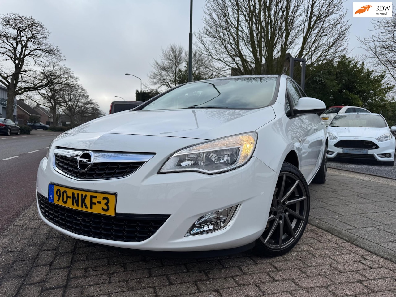 Opel Astra - 1.6 Edition Automaat A-C Elek Pakket 18” Cruise - AutoWereld.nl