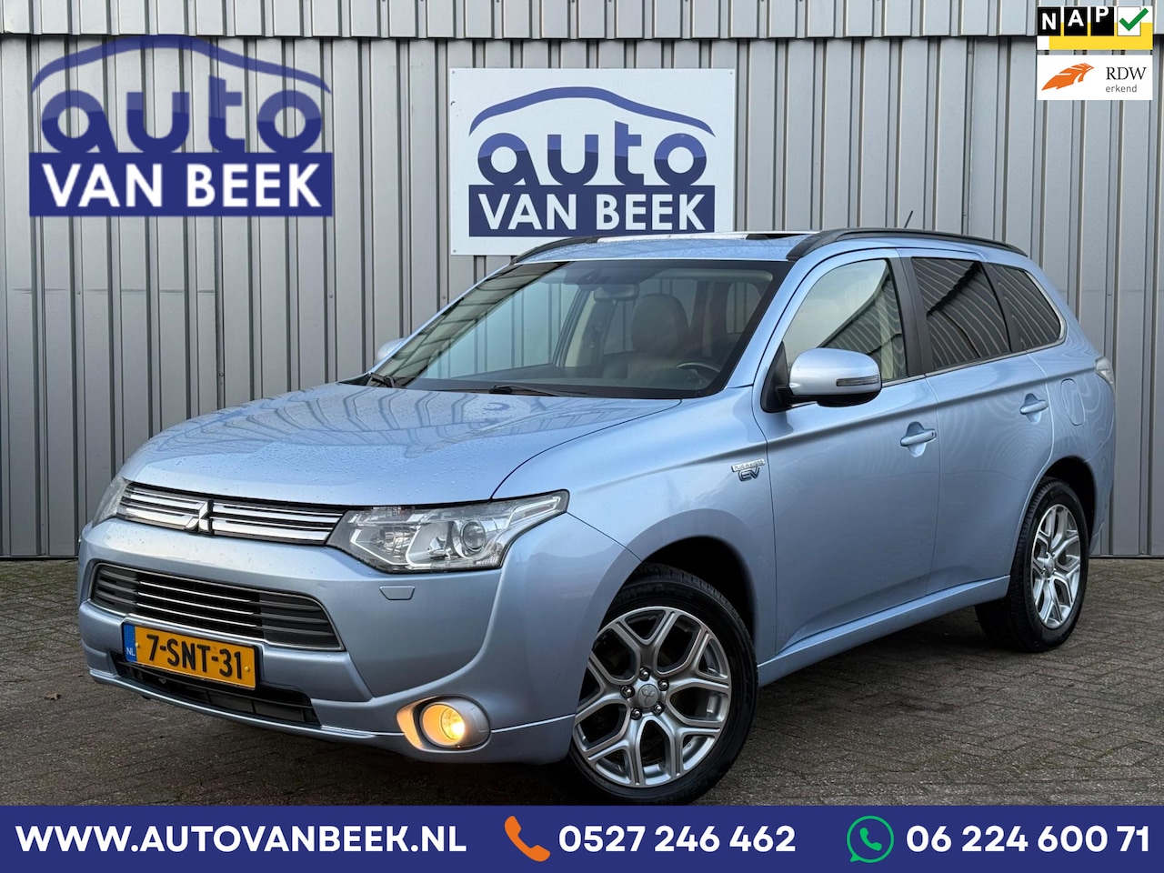 Mitsubishi Outlander - 2.0 PHEV Instyle|Pano|Stoelverw. - AutoWereld.nl