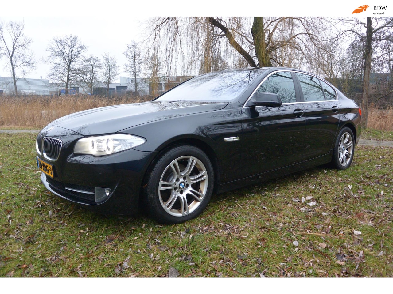 BMW 5-serie - 523i High Executive*aut*airco*cruise*navi*leer*opendak - AutoWereld.nl