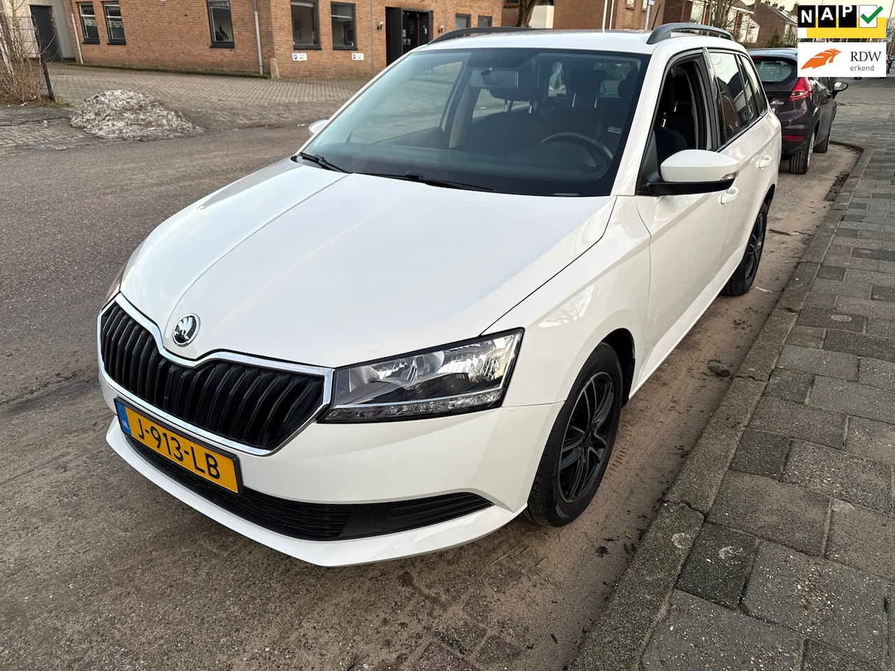 Skoda Fabia Combi - 1.0 TSI Active 1.0 TSI Active - AutoWereld.nl